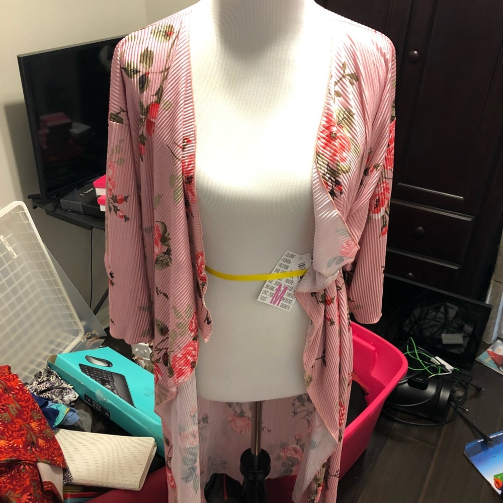 LulaRoe M Shirley - NWT - Pink Floral